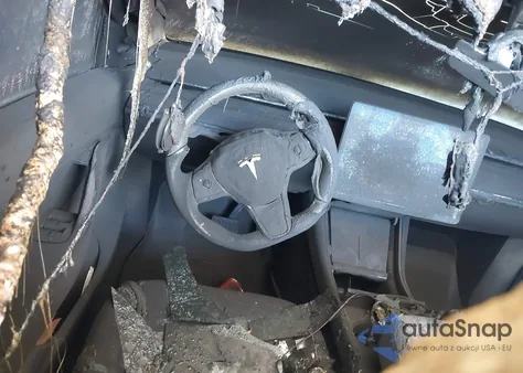 2020 Tesla Model Y Long Range Dual Motor All-Wheel Drive from USA, damaged, VIN 5YJYGDEEXLF008624